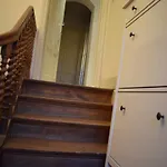 Room With A Private Bathroom In Eu District