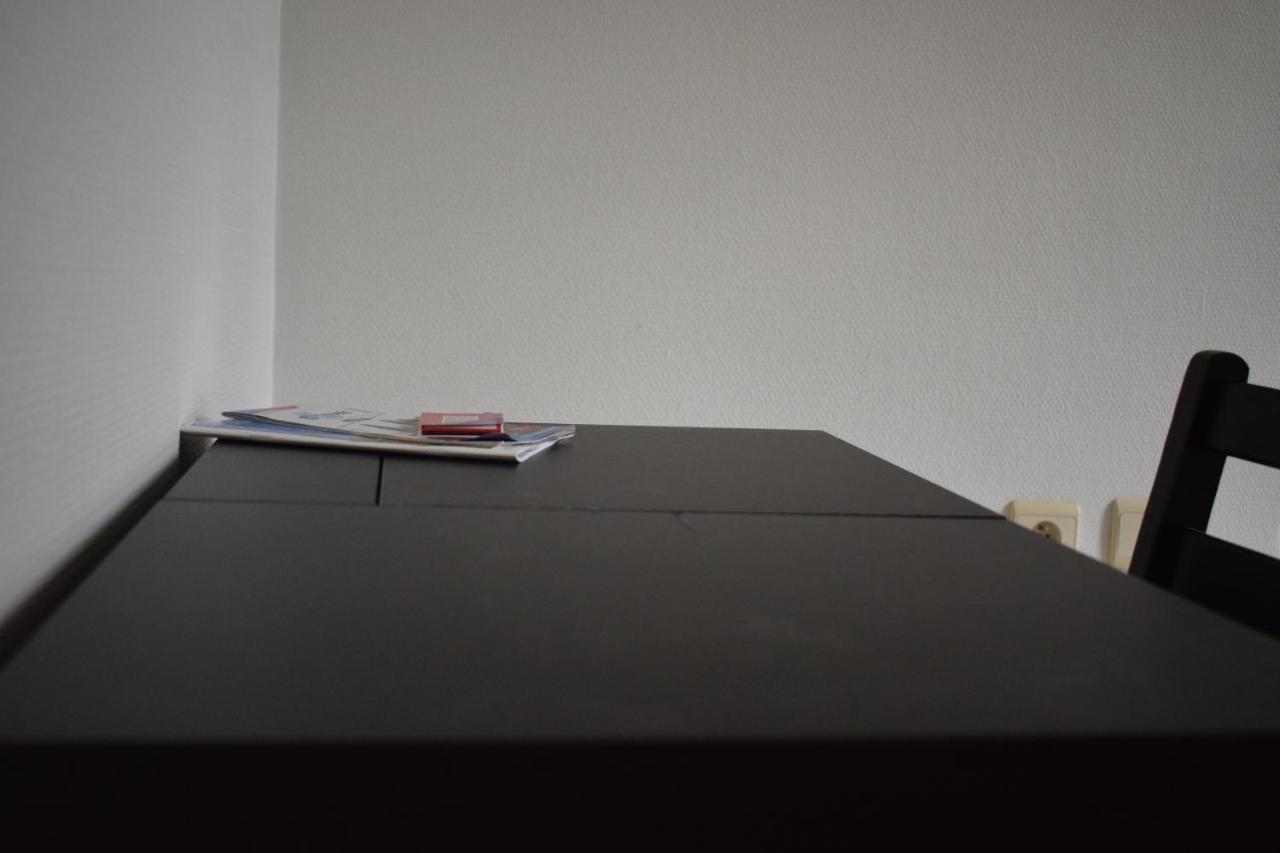 With A Private Bathroom In Eu District Homestay Brussels